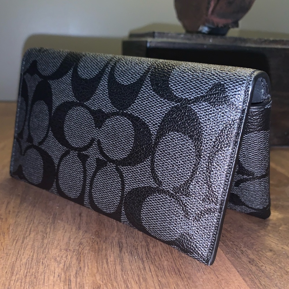 Coach monogram billfold wallet